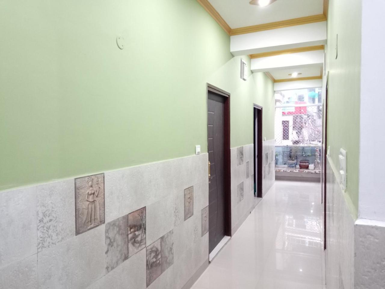 Tourist Rest House Hotel Rishikesh Bagian luar foto